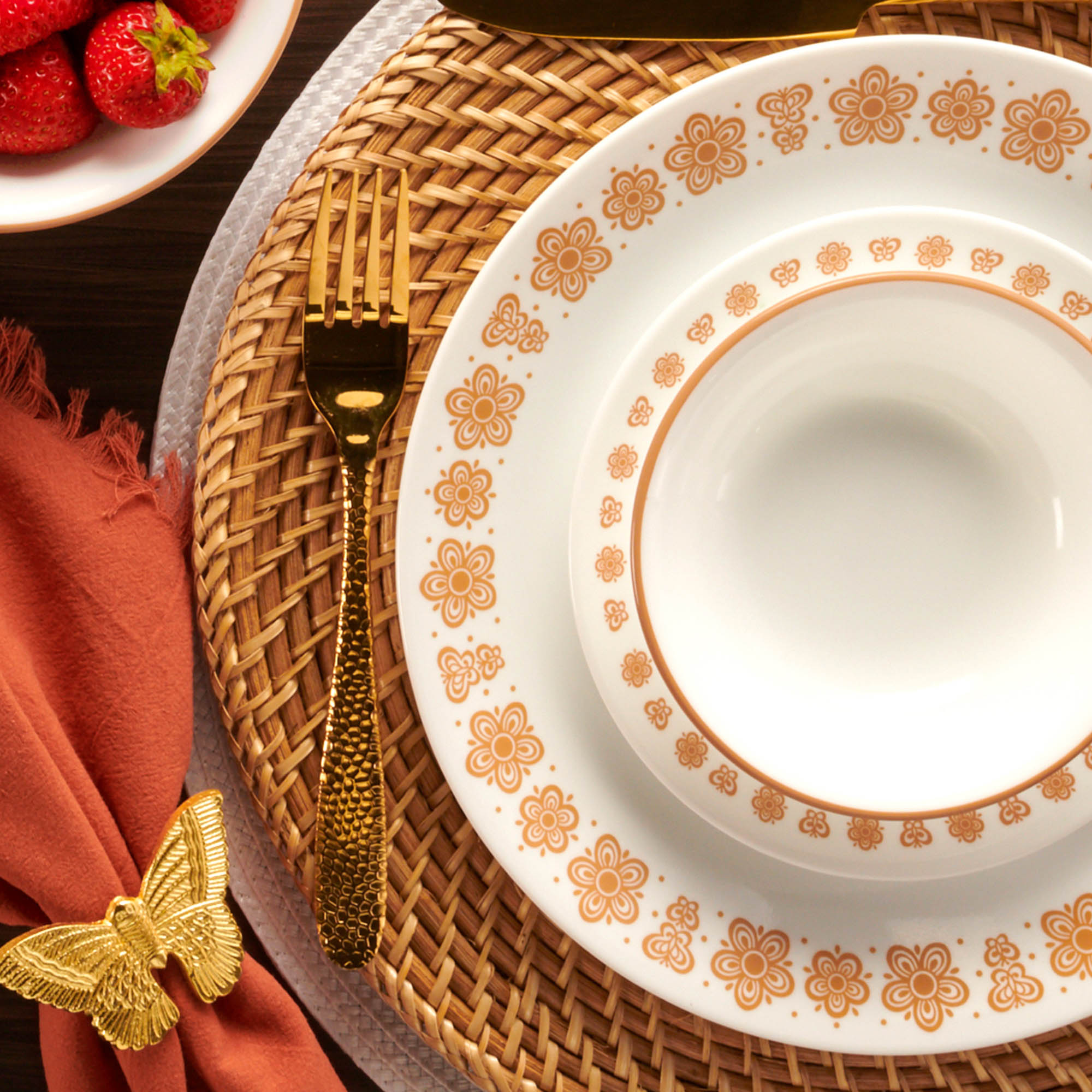 Corelle Butterfly Gold 16pc Dinner Set (No Mug)